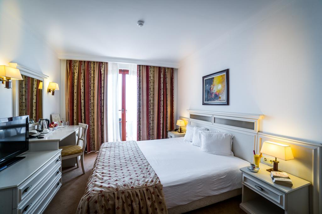 Helena Vip Villas And Suites Sunny Beach Exterior foto