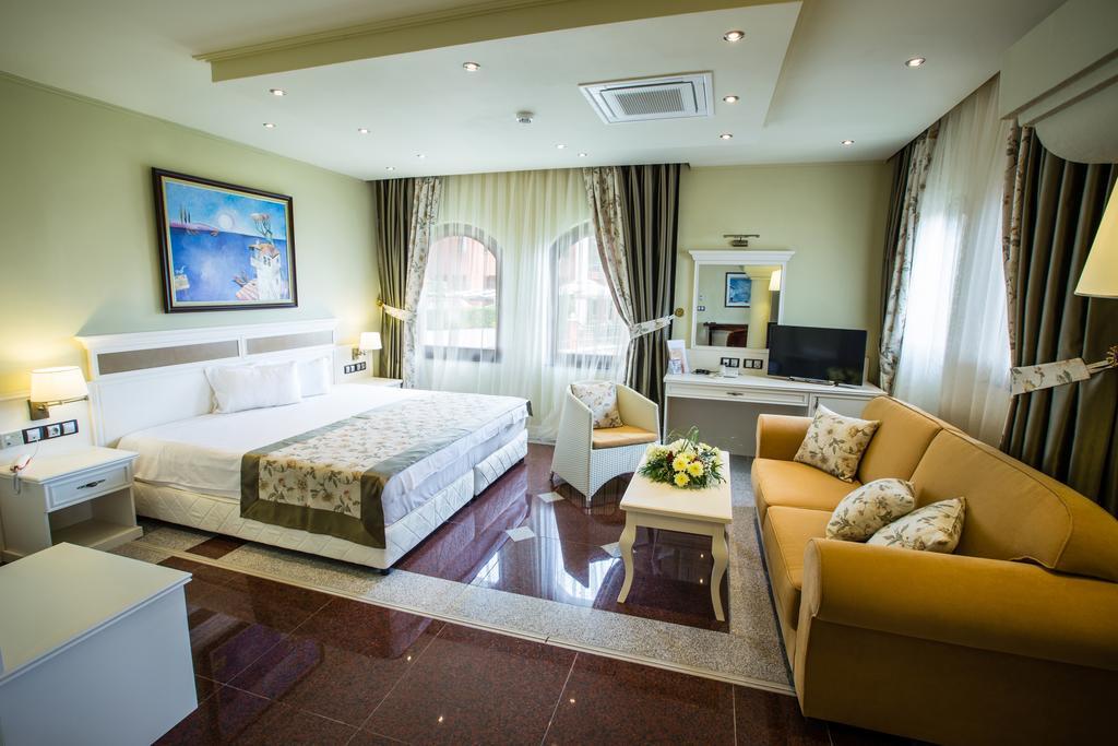 Helena Vip Villas And Suites Sunny Beach Exterior foto