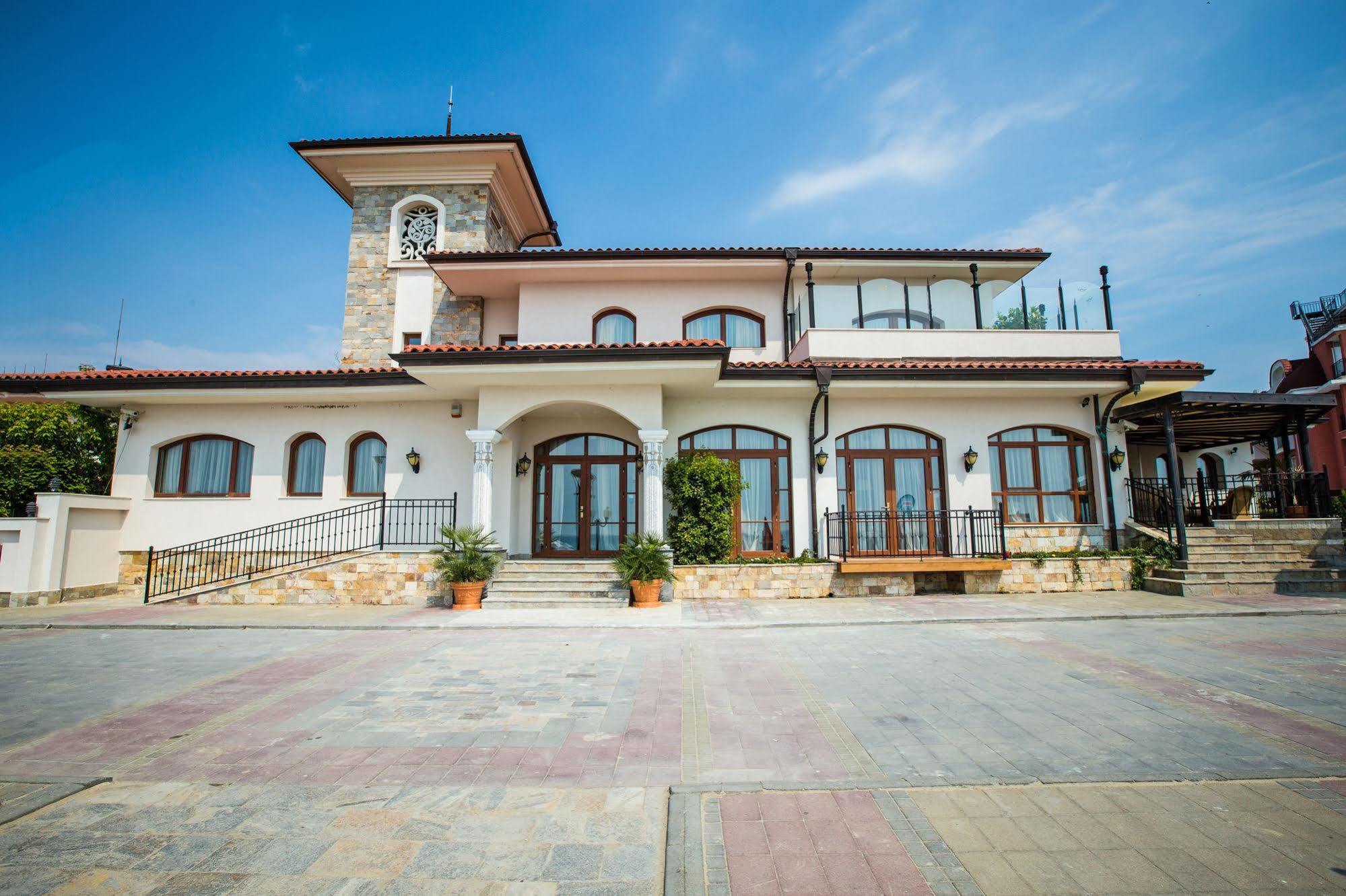 Helena Vip Villas And Suites Sunny Beach Exterior foto